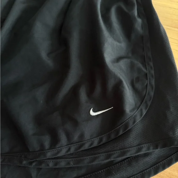 EUC Nike Women's Black Running Shorts - Picture 3 of 4